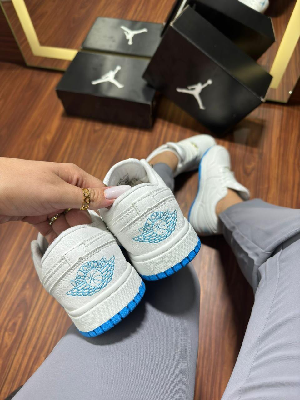 Tênis Nike Jordan Low