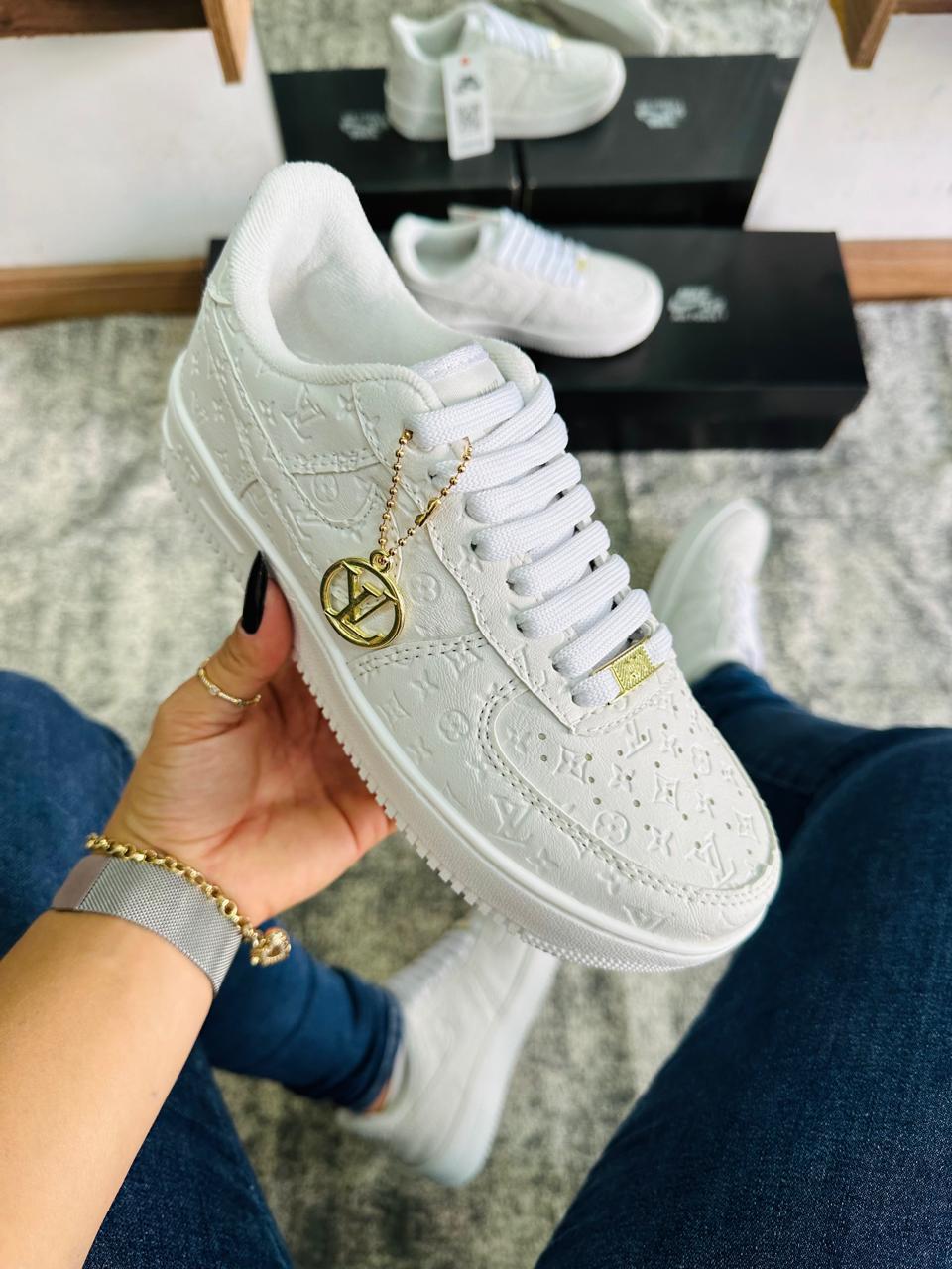 Tênis Nike Feminino LV White