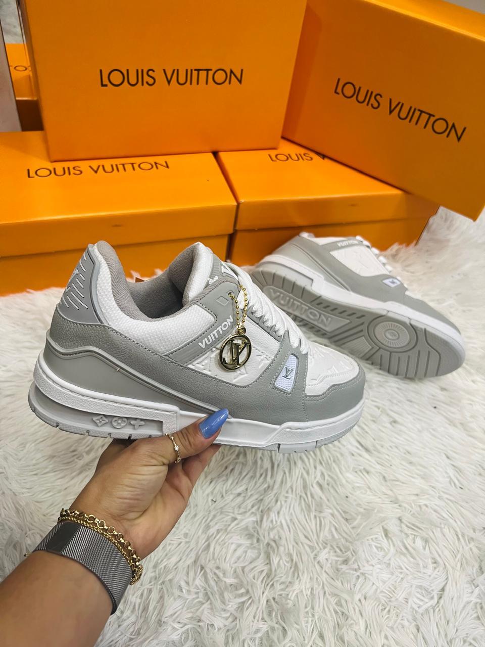 Tênis Louis Vuitton Trainer Feminino
