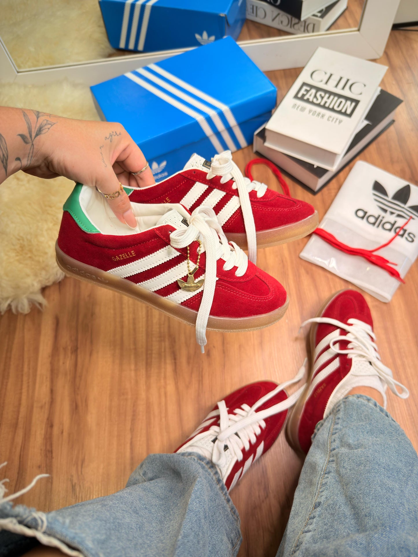 Tênis Adidas Gazelle Camurça