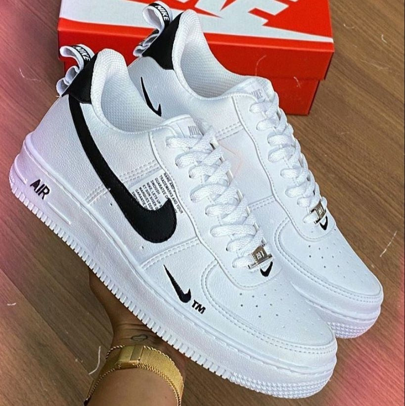 Tênis Nike Branco Preto TM