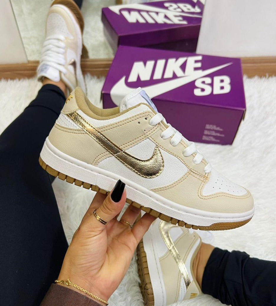 Tênis Nike Dunk Low Feminino