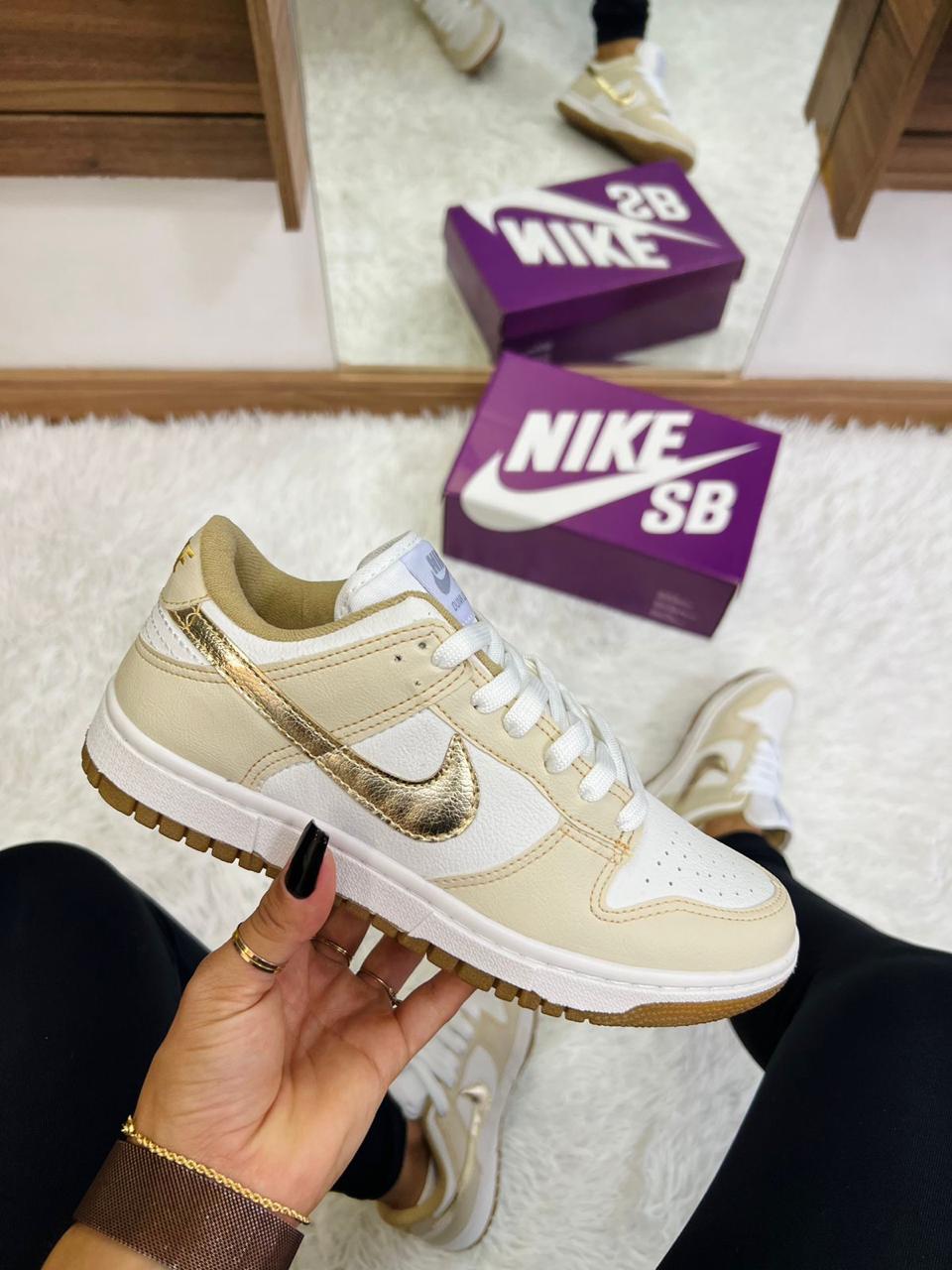 Tênis Nike Dunk Low Feminino