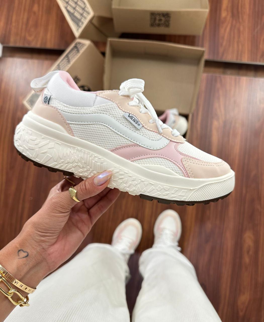 Tênis Vans Feminino Ultrarange Neo