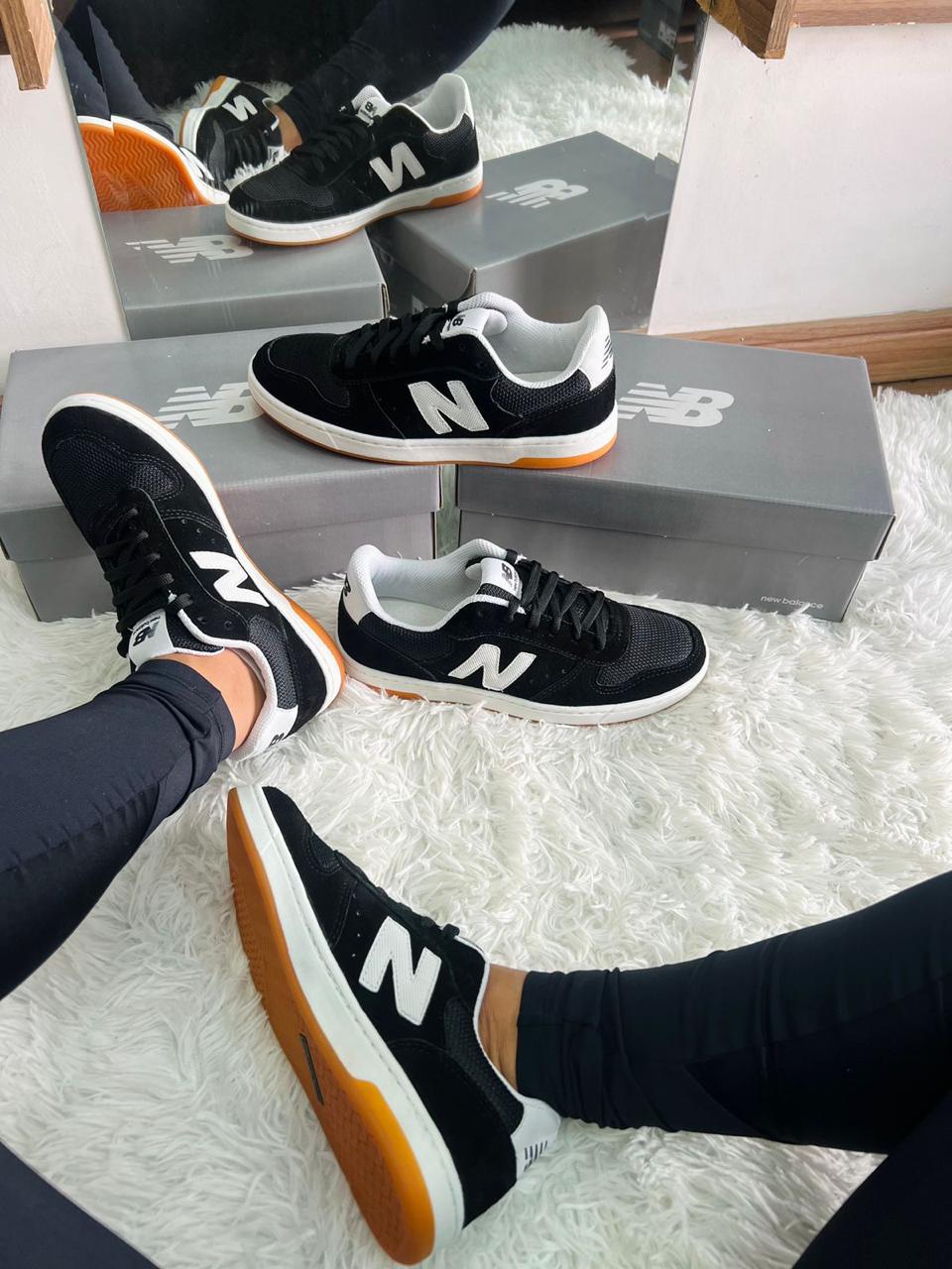 Tênis New Balance 300