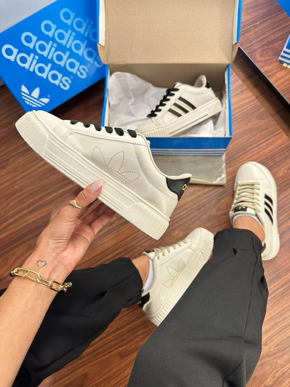 Tenis Adidas Luxo Slim