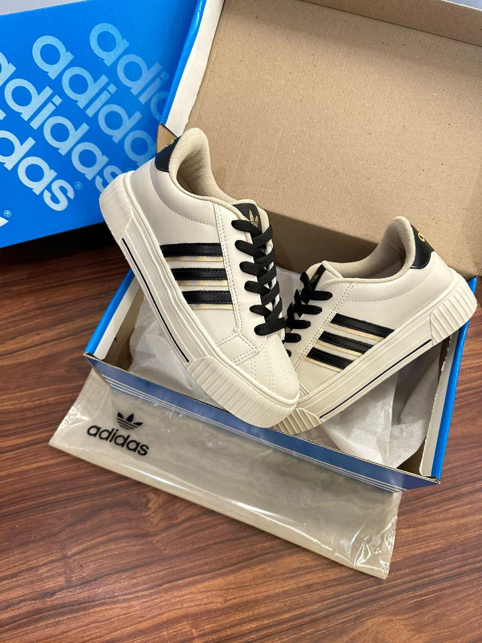 Tenis Adidas Luxo Slim