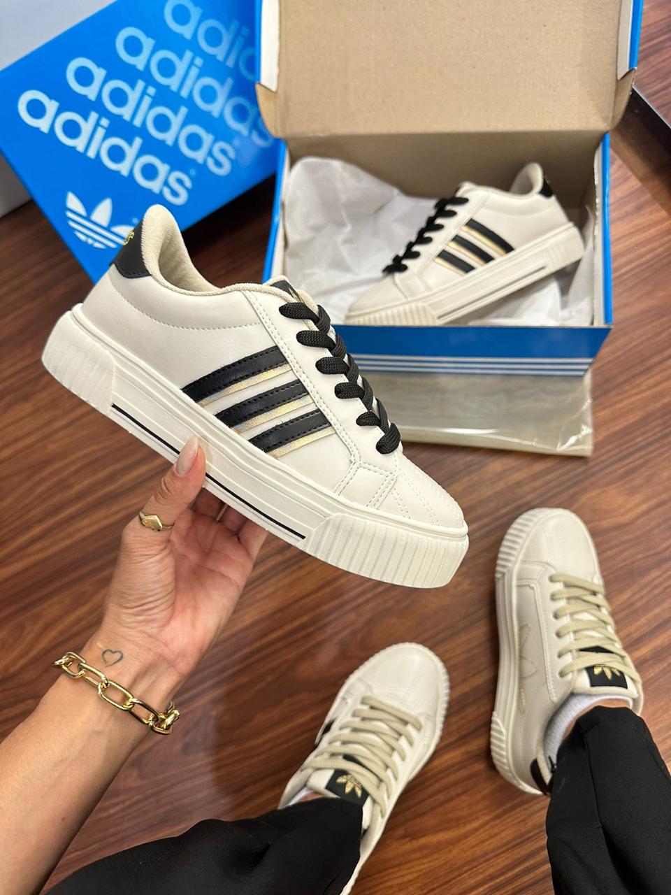 Tenis Adidas Luxo Slim