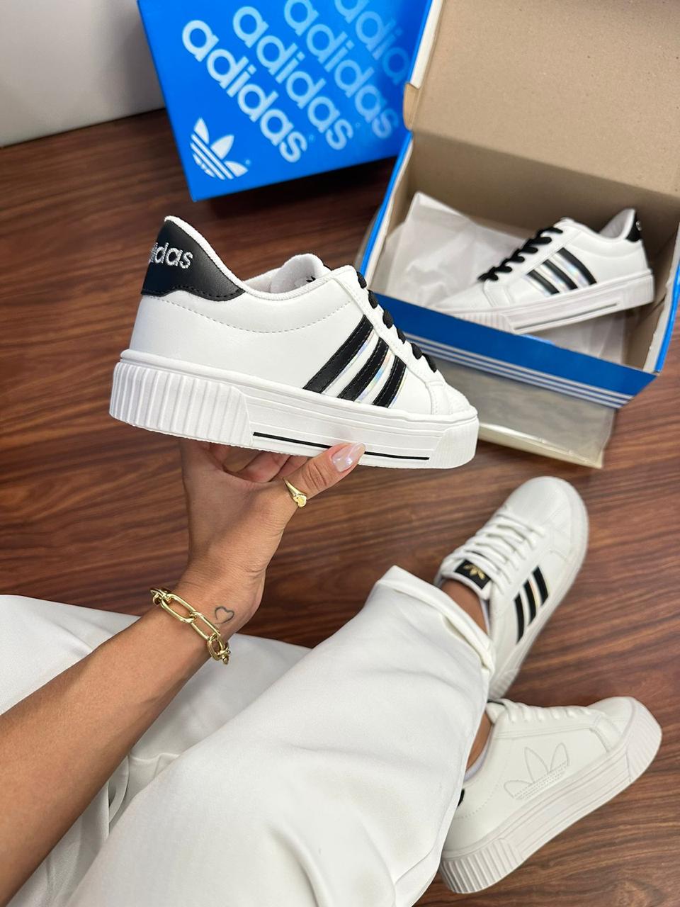 Tenis Adidas Luxo Slim