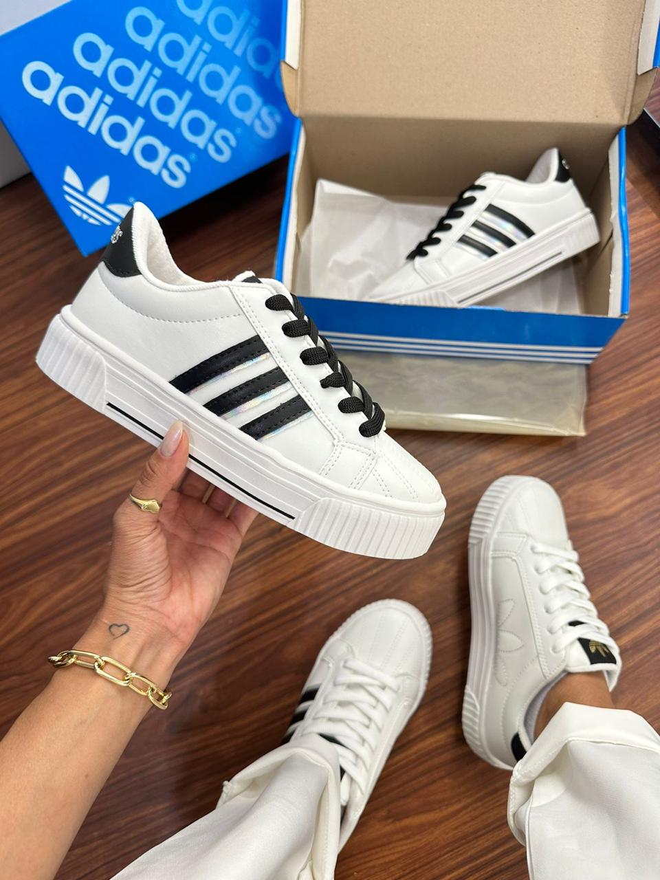 Tenis Adidas Luxo Slim