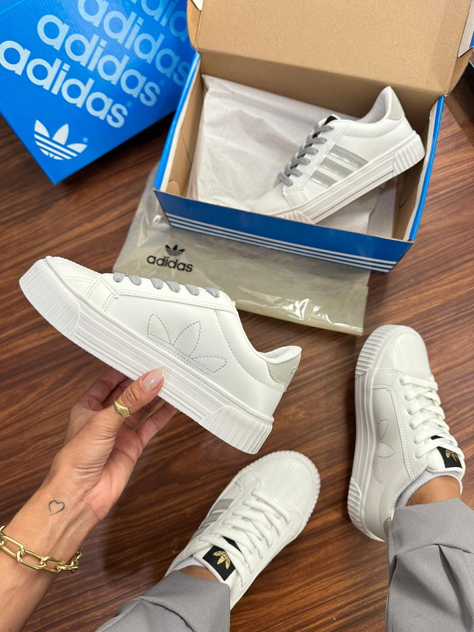 Tenis Adidas Luxo Slim