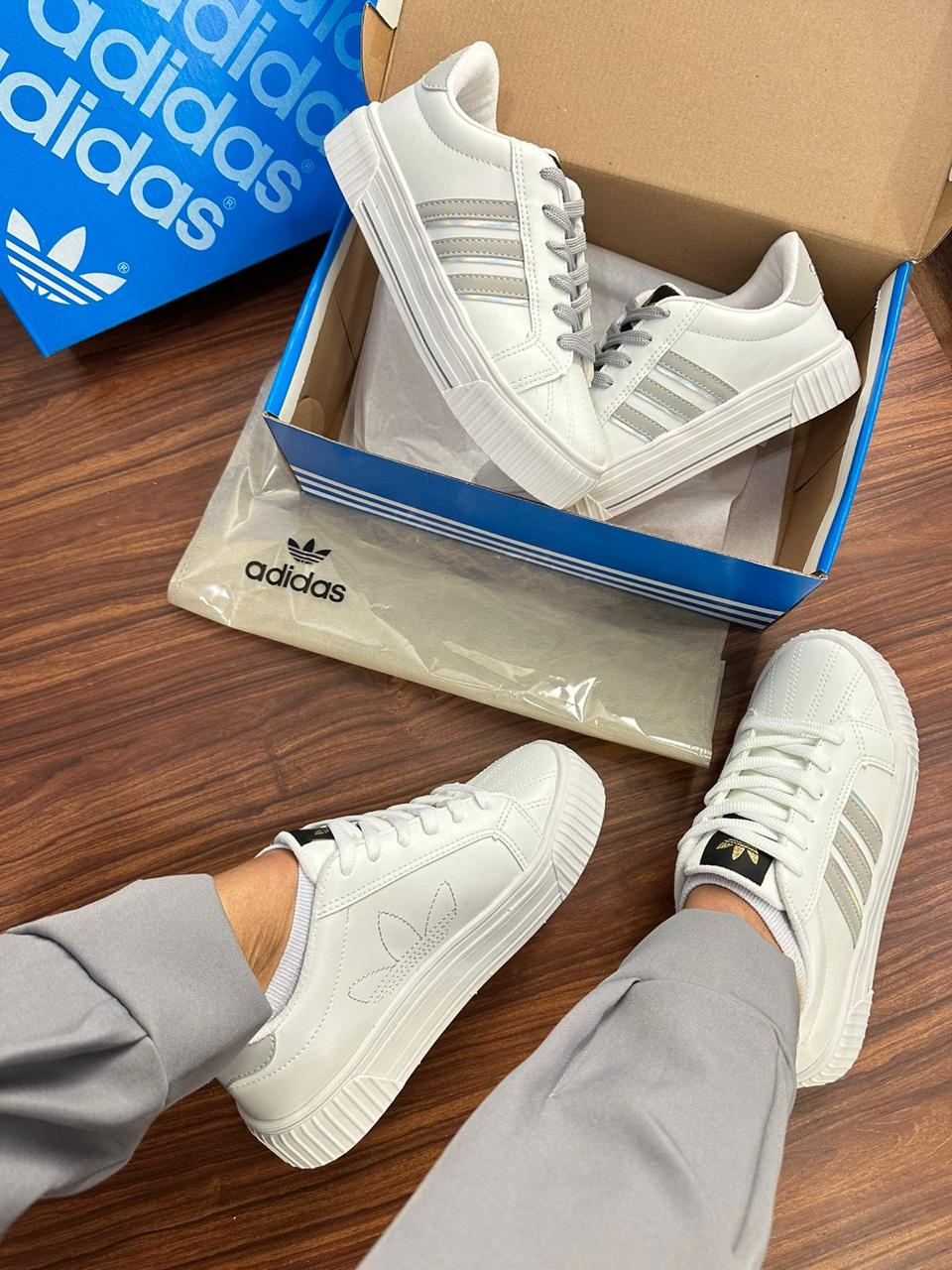 Tenis Adidas Luxo Slim