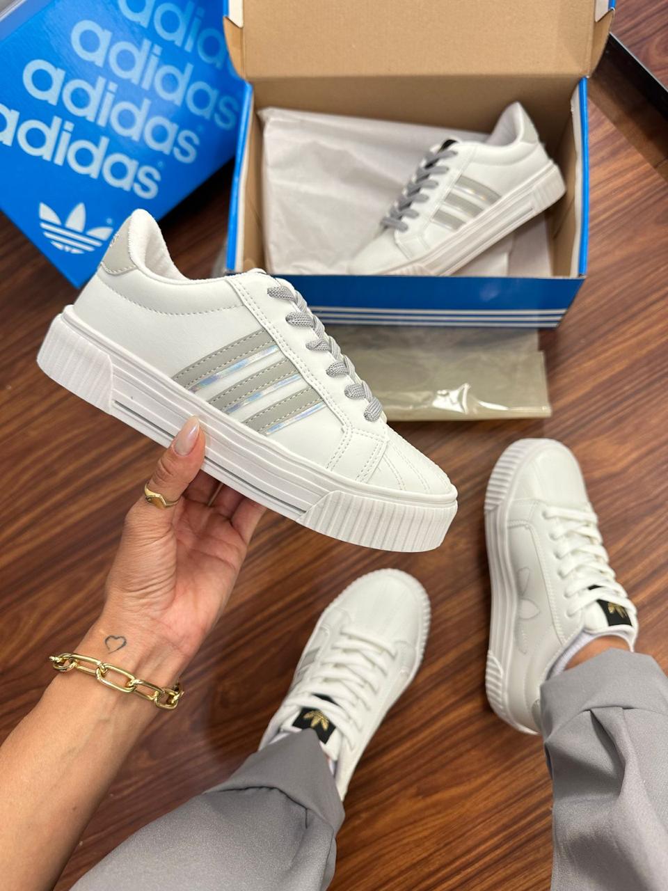 Tenis Adidas Luxo Slim