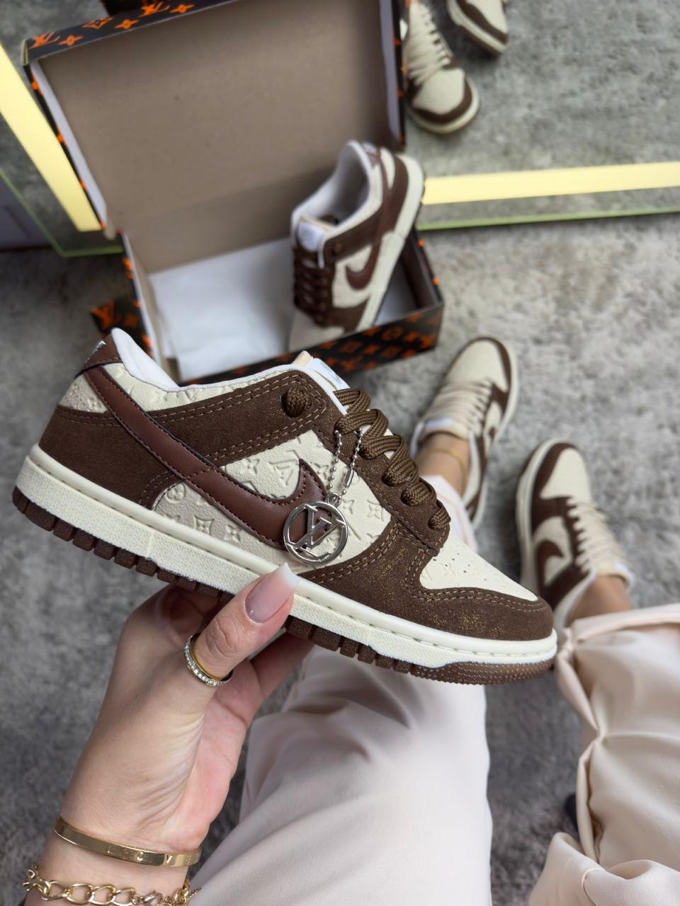 Tênis Nike Dunk VL