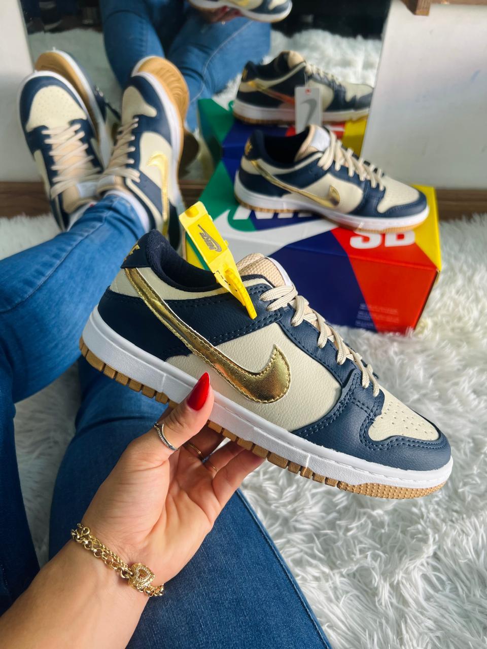 Tênis Nike Dunk Low SB Edition