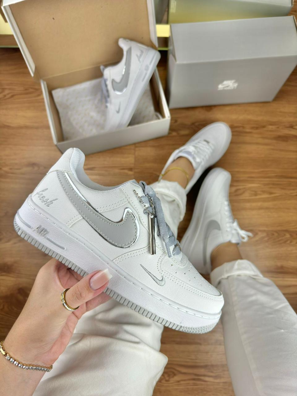 Tênis Nike Feminino Air Force