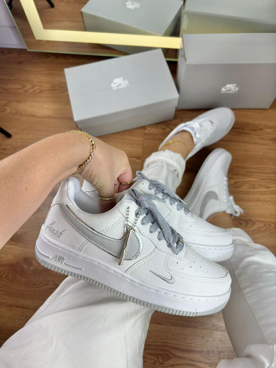 Tênis Nike Feminino Air Force