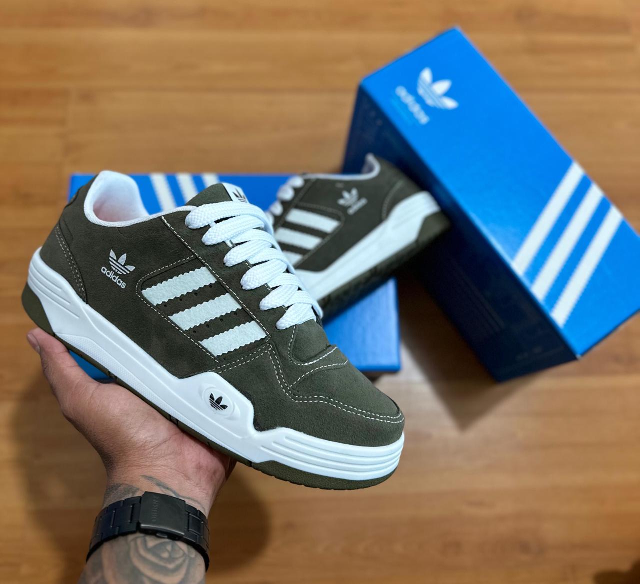 Tênis Adidas Masculino CL Low