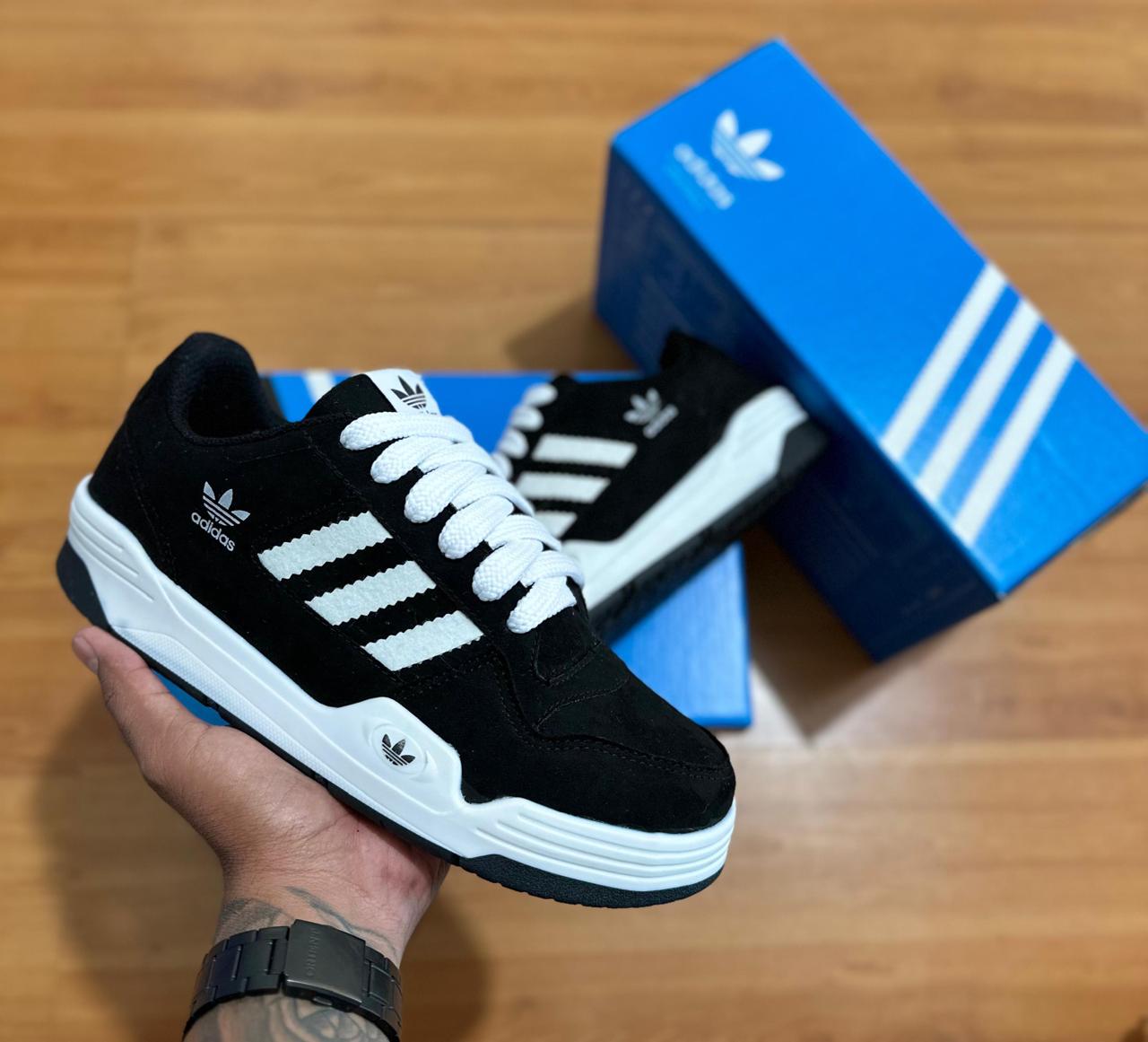 Tênis Adidas Masculino CL Low