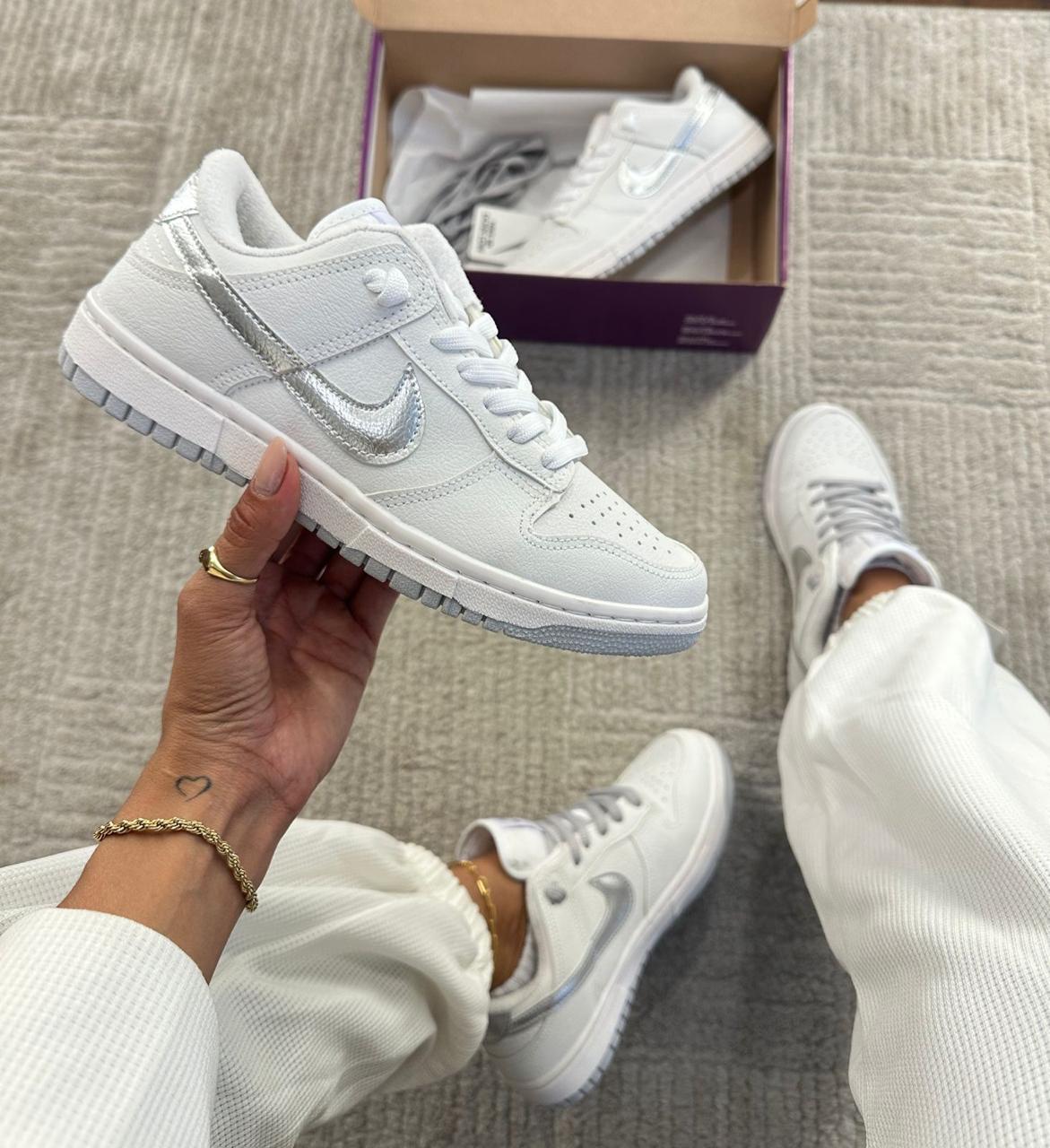 Tênis NiKe Feminino SB Dunk Low