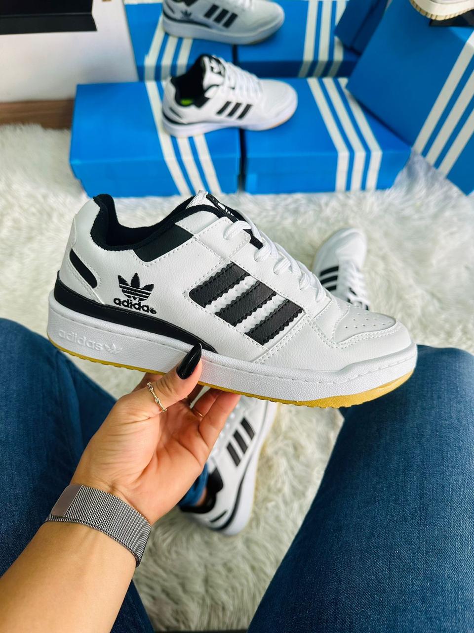 Tênis Adidas Fórum Low