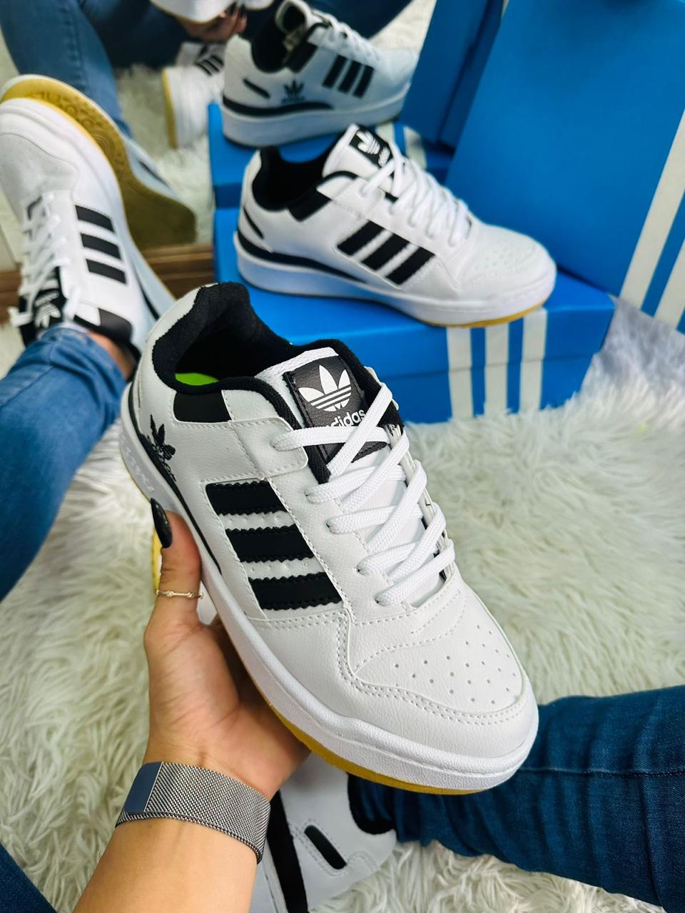 Tênis Adidas Fórum Low