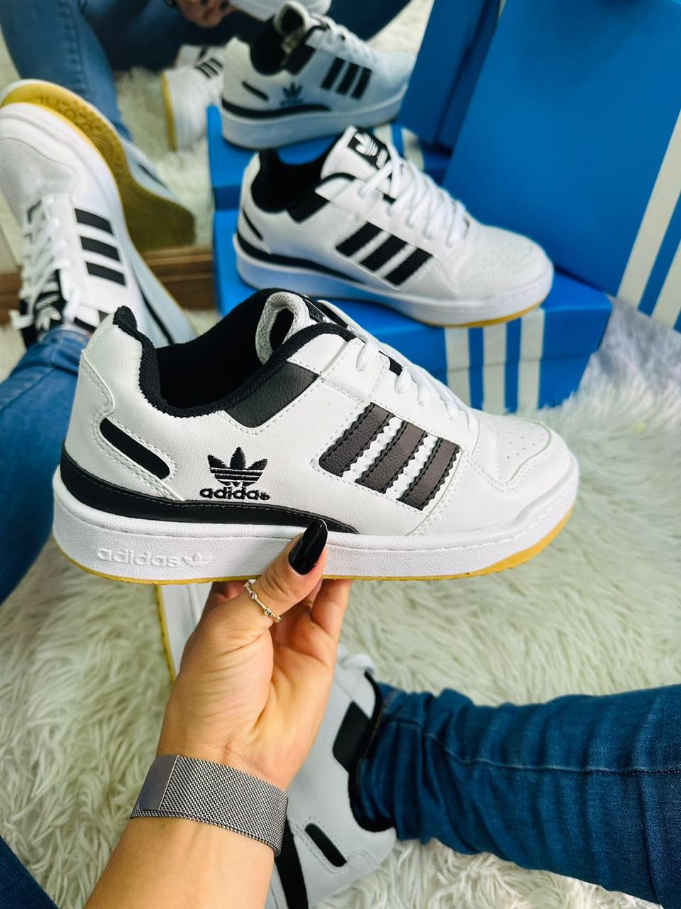 Tênis Adidas Fórum Low