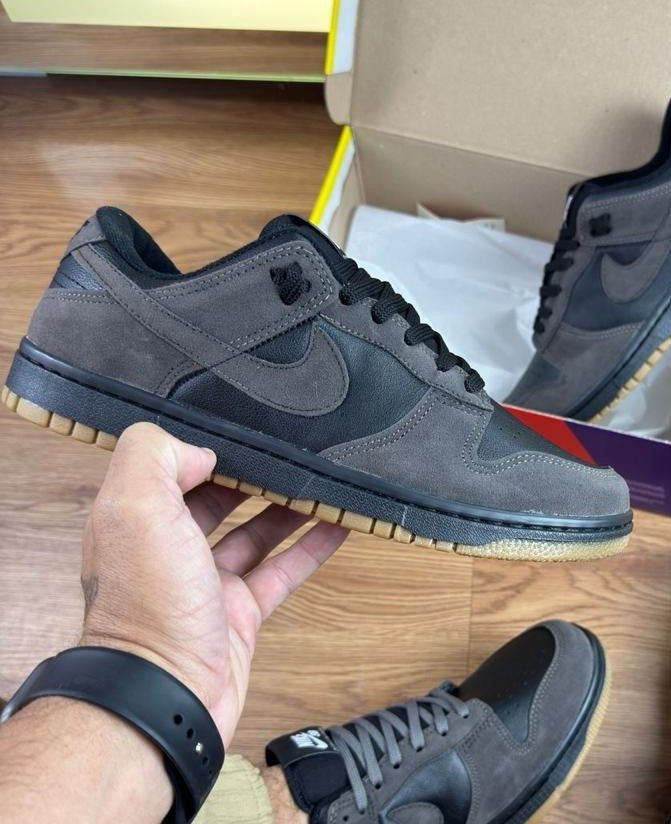 Tenis Nike Dunk Low Camurça