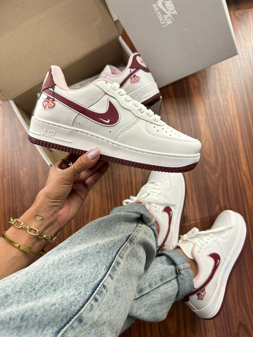 Tênis Nike Air Force Valentines