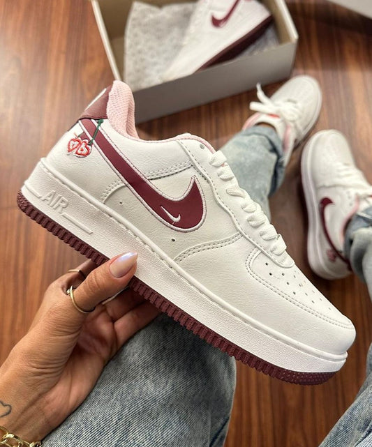 Tênis Nike Air Force Valentines