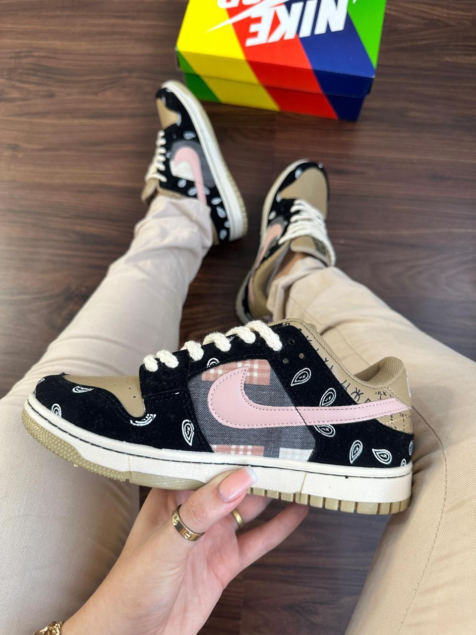 Tênis Nike Dunk Low  SB cactus