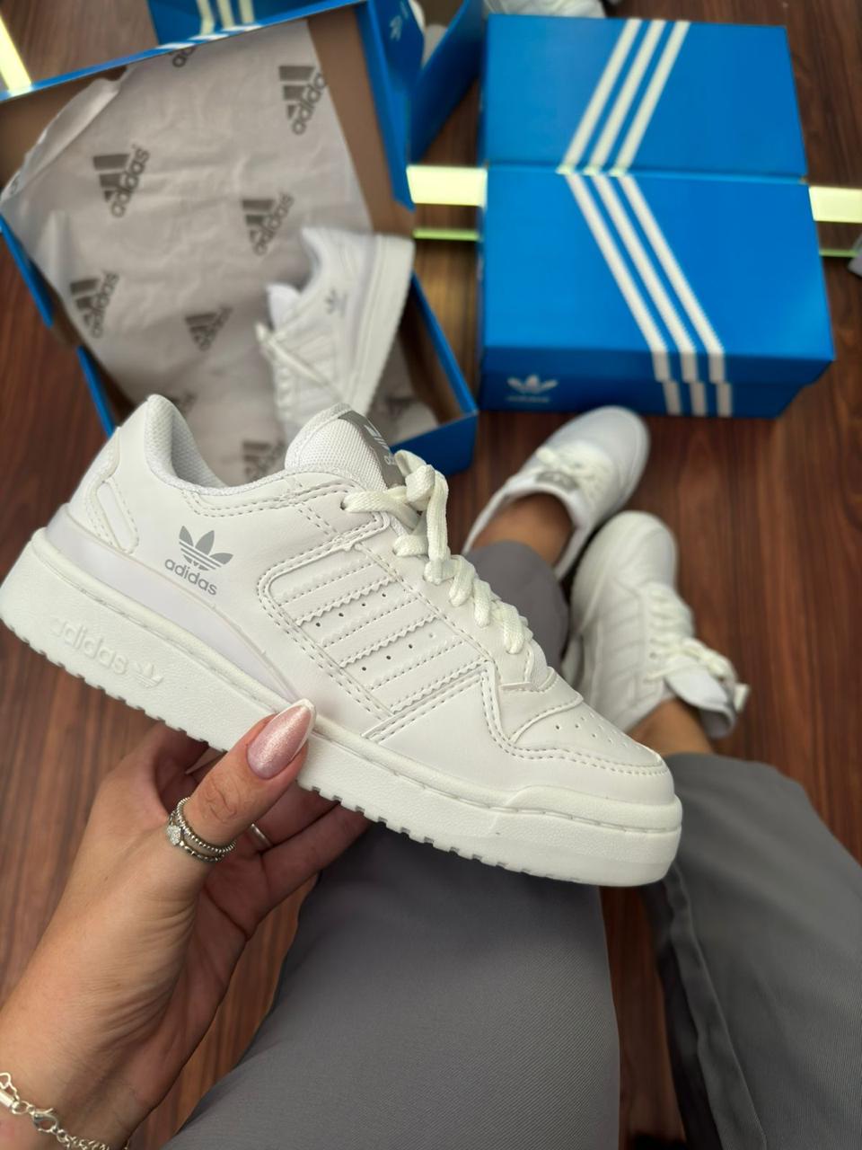 Tênis Adidas Fórum Low