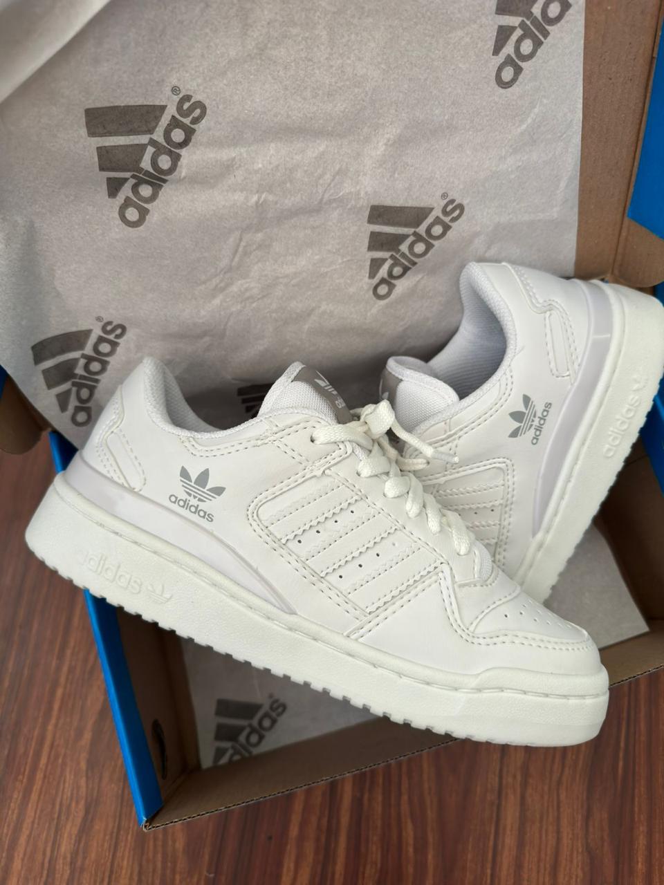 Tênis Adidas Fórum Low