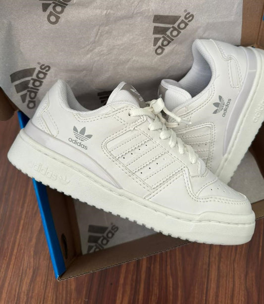 Tênis Adidas Fórum Low