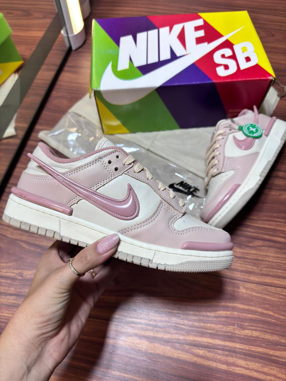 Tênis Nike Dunk Low Mint Rose