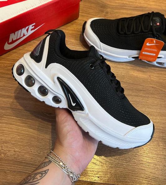 Tênis Nike Air Max DN