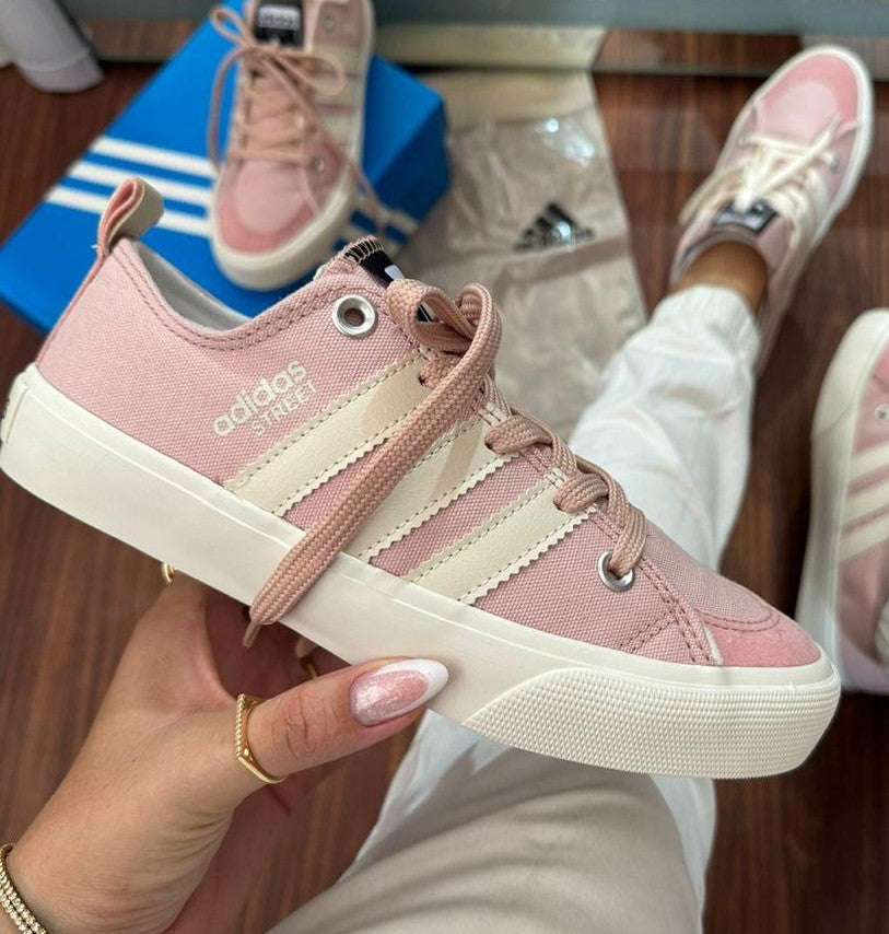 Tênis Adidas Street Feminino