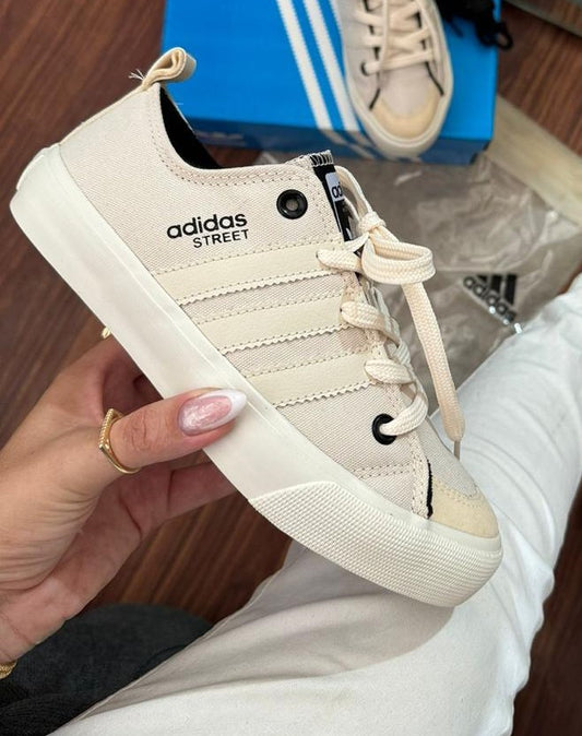 Tênis Adidas Street Feminino