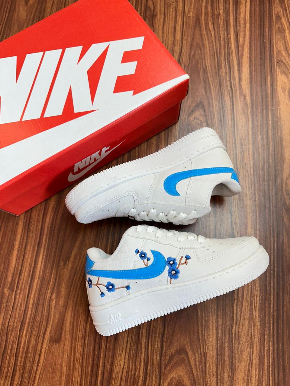 Tênis Nike Air Floral Feminino Azul