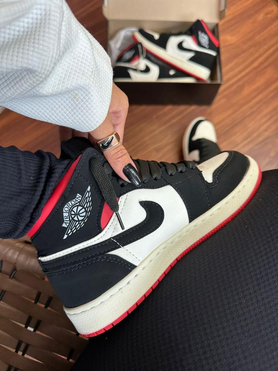 Tênis Nike Air Jordan Chicago