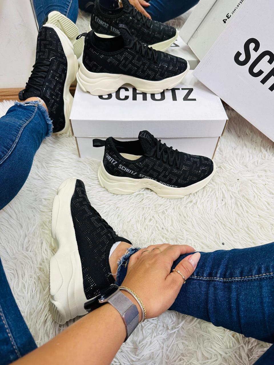 Tênis Feminino SCHUTZ Stras