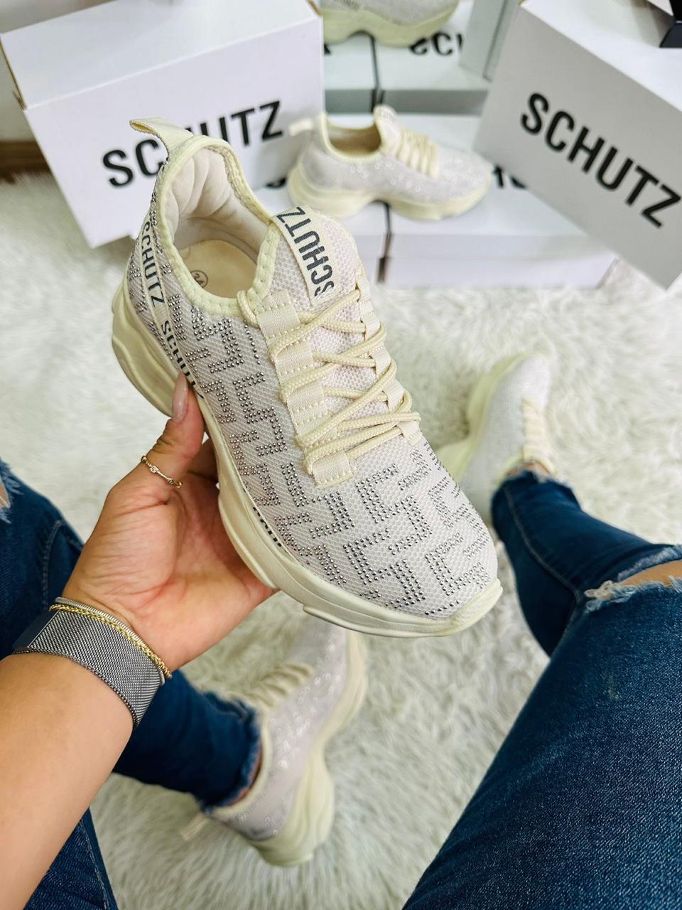 Tênis Feminino SCHUTZ Stras