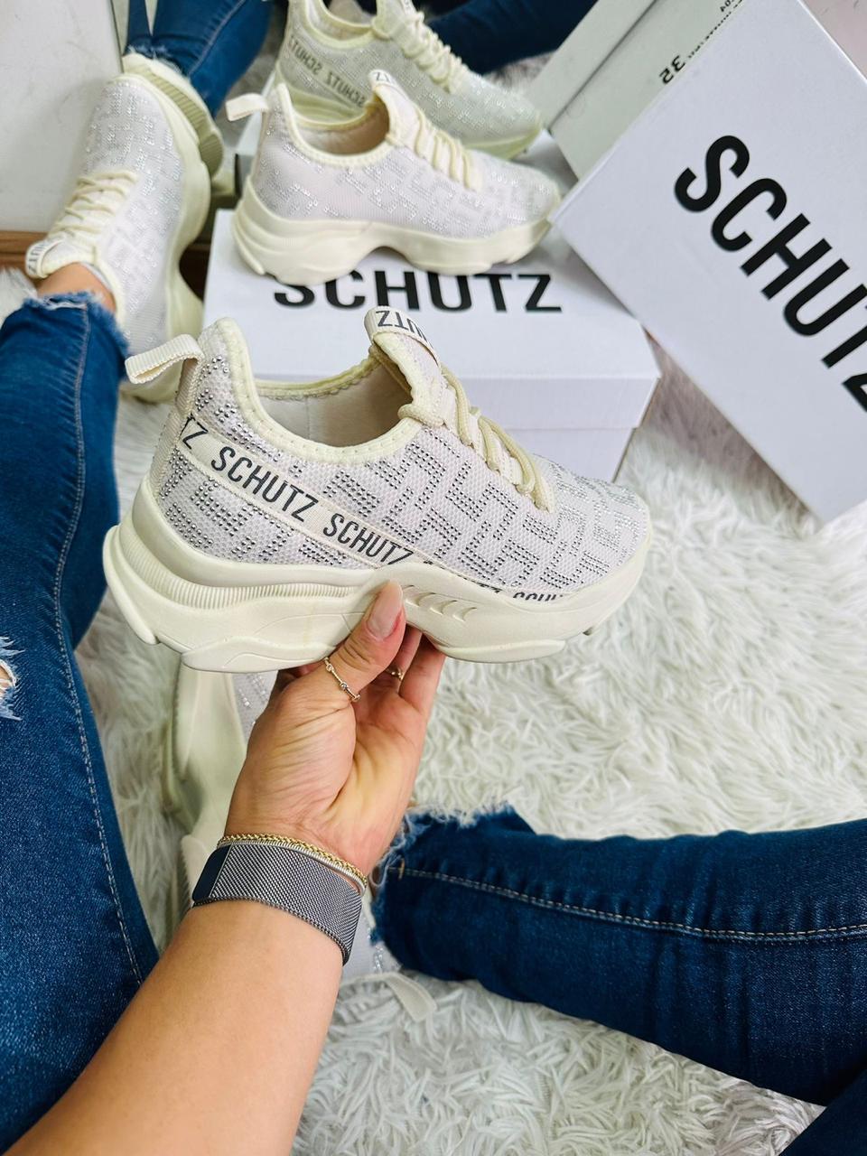 Tênis Feminino SCHUTZ Stras