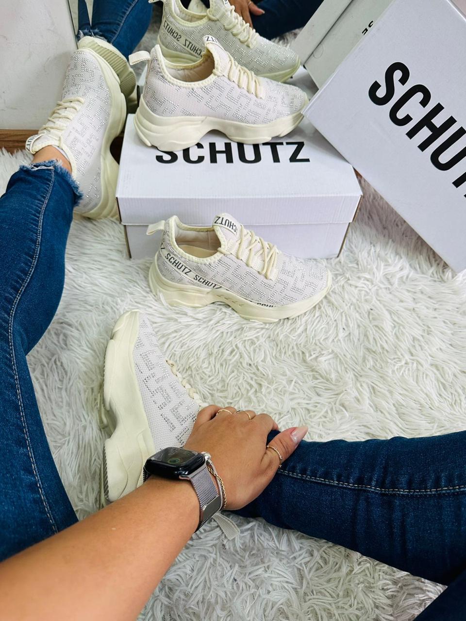 Tênis Feminino SCHUTZ Stras