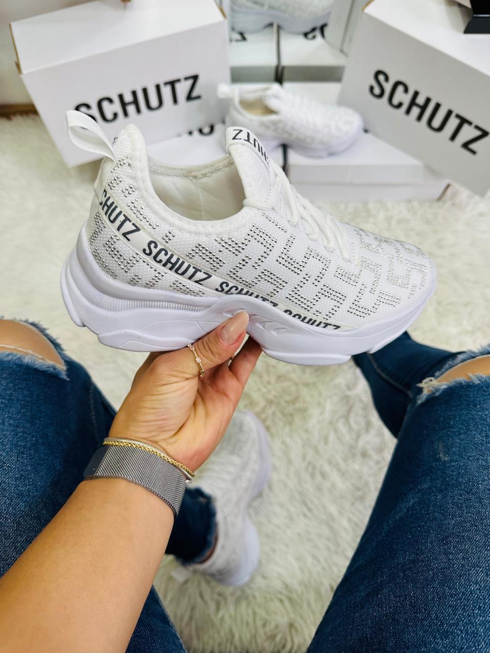 Tênis Feminino SCHUTZ Stras