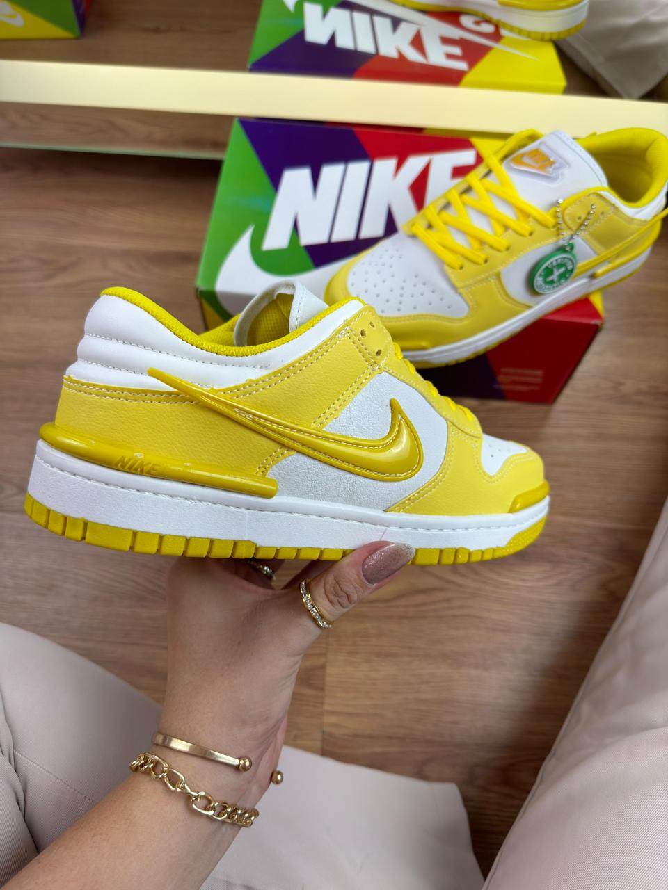 Tênis Nike Dunk Low Mint Amarelo