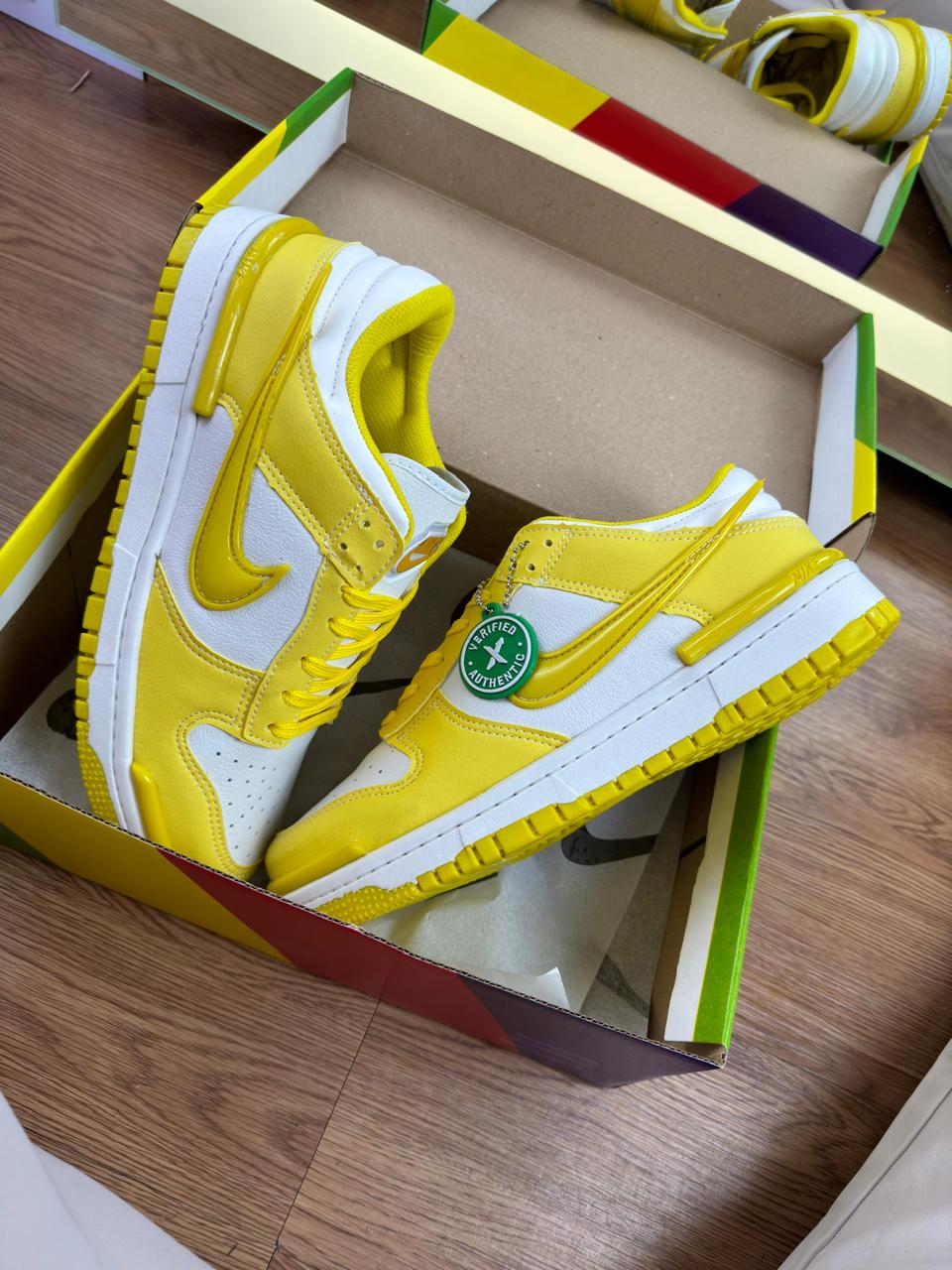 Tênis Nike Dunk Low Mint Amarelo