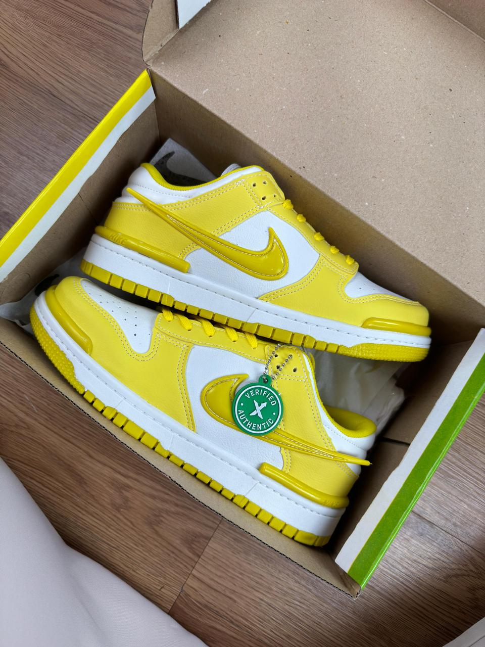 Tênis Nike Dunk Low Mint Amarelo