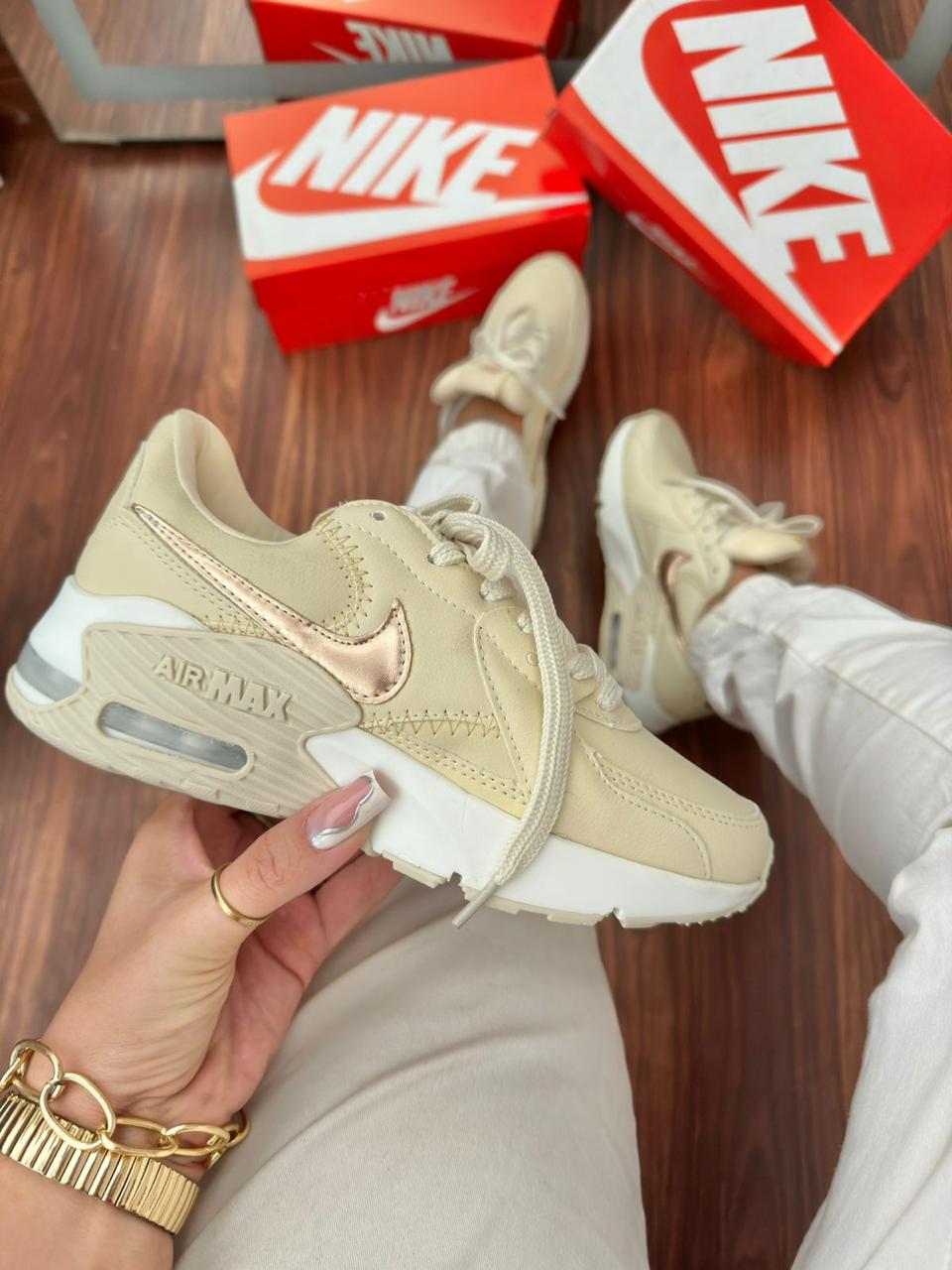 Tênis Nike Air Max Excee