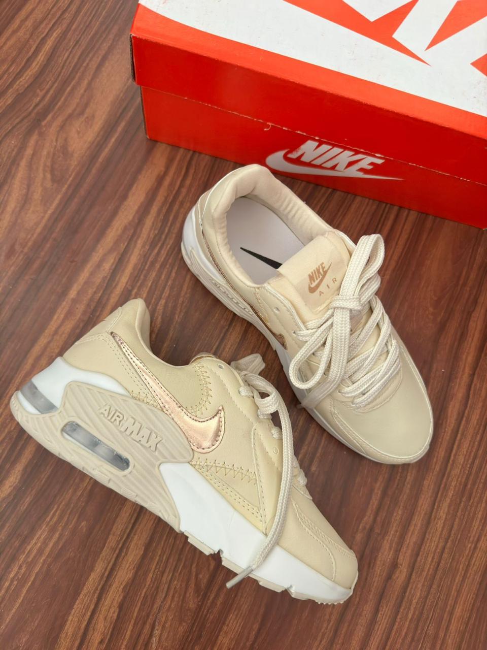 Tênis Nike Air Max Excee